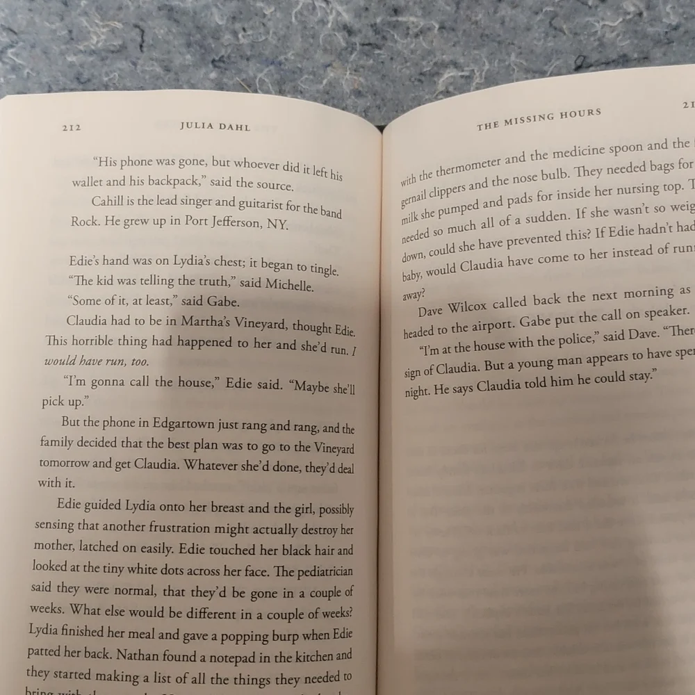 The Missing Hours Novel by Julia Dahl‎